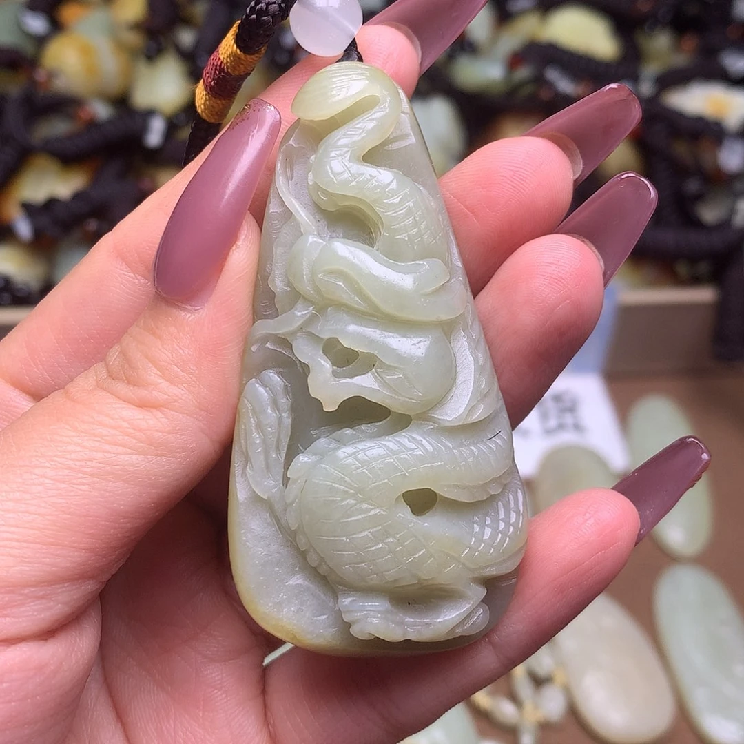 和田玉颈饰未镶嵌