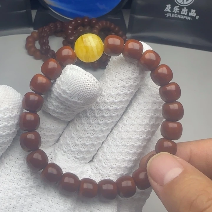 猴头核桃吊坠压车