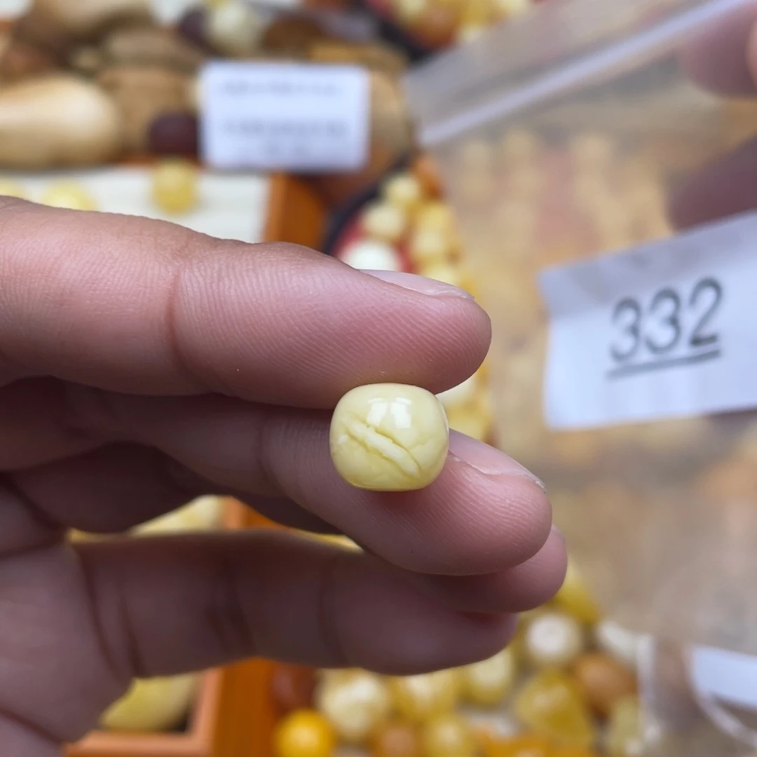 蜜蜡珠宝奇石未镶嵌10x9