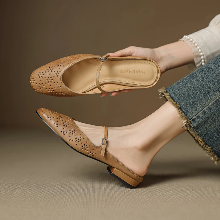 头层牛皮法式复古百搭粗跟包头凉鞋2025新款小圆头后绊带凉鞋真皮