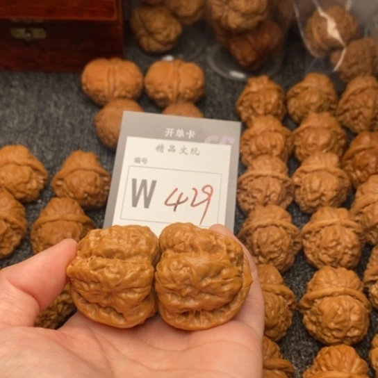 吊坠桃核我是第一百38