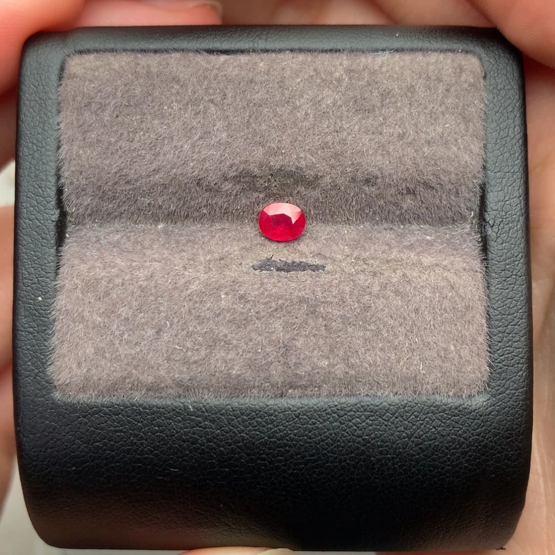 裸石红宝石4×5鸽血红