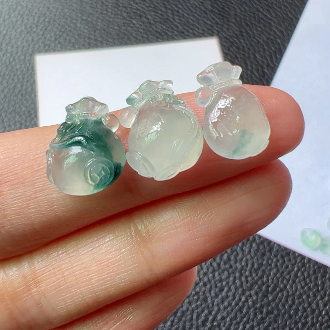 定制翡翠未镶嵌钱袋