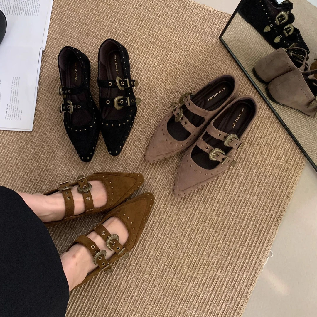 秋冬新款内增高时髦铆钉尖头皮带扣女玛丽珍鞋子时尚复古百搭单鞋