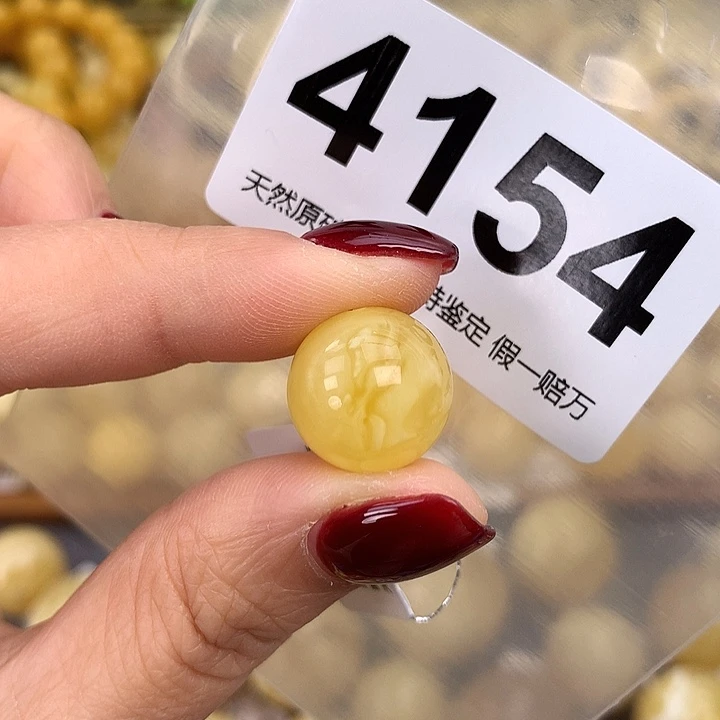 蜜蜡未镶嵌珠宝奇石15