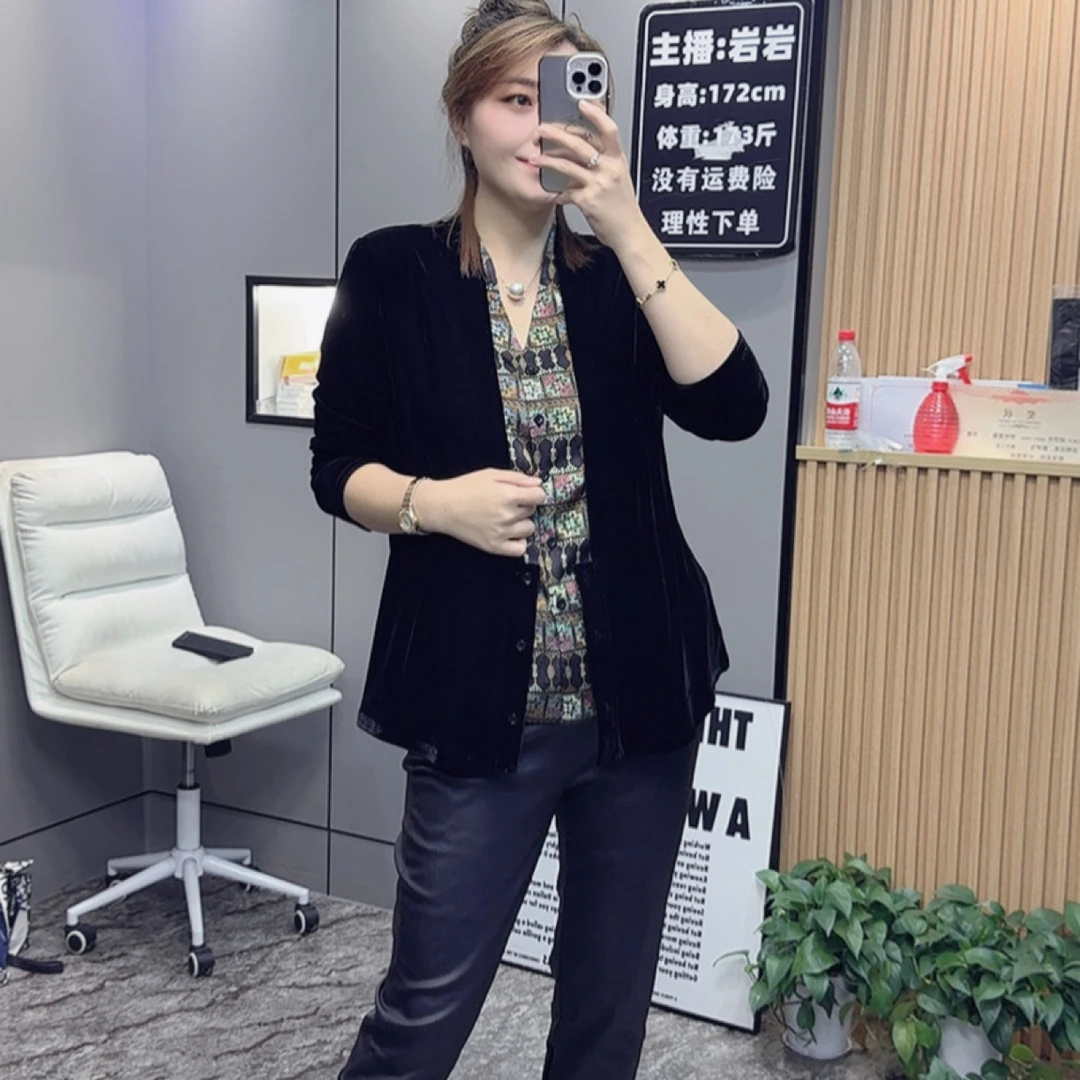 岩岩家绿色提花显瘦女上衣