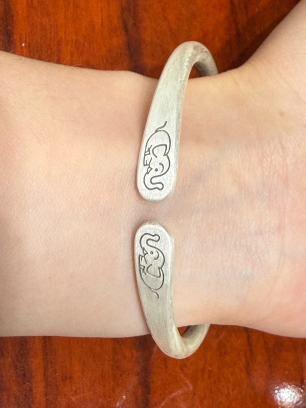 足银手镯 足银手镯 碎银几两s999小象素圈手镯