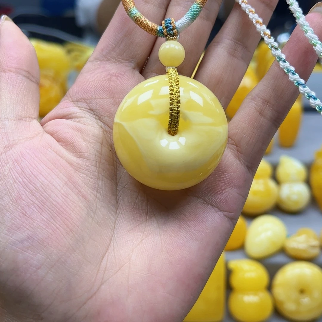 蜜蜡未镶嵌珠宝奇石