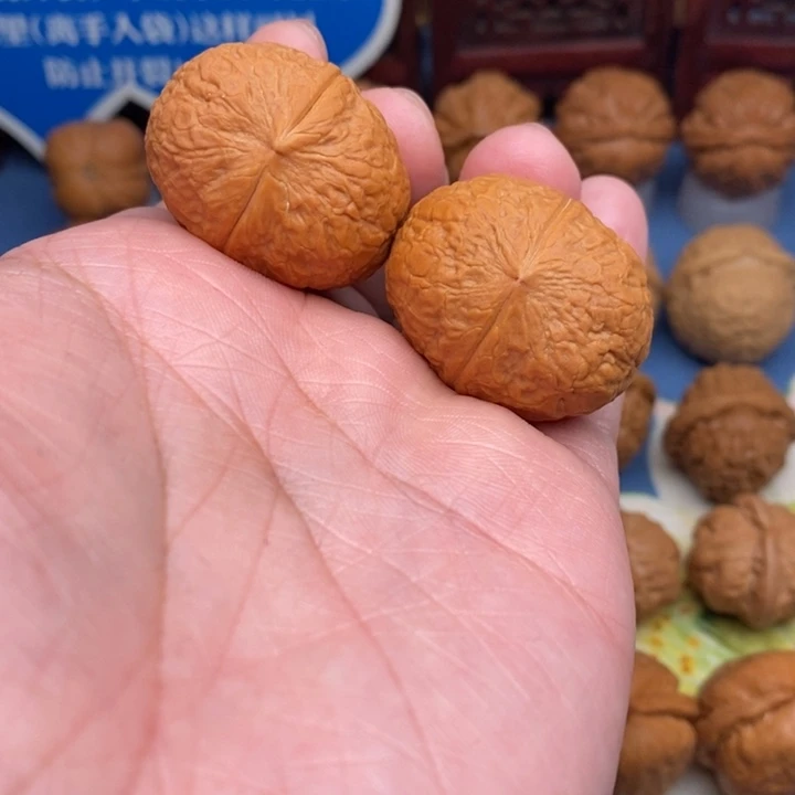 文玩核桃把件福瓜元宝