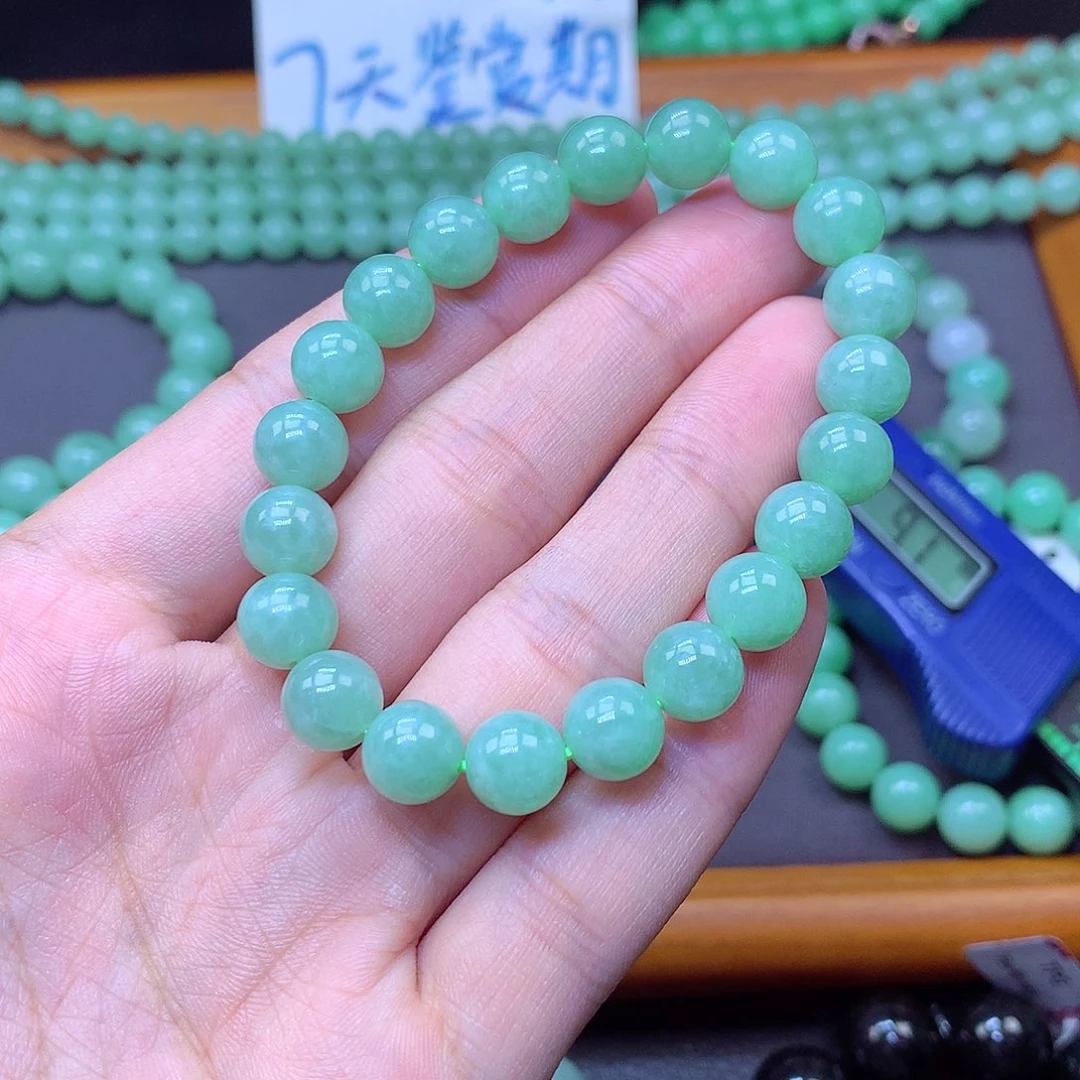 翡翠未镶嵌毛衣链贵****李