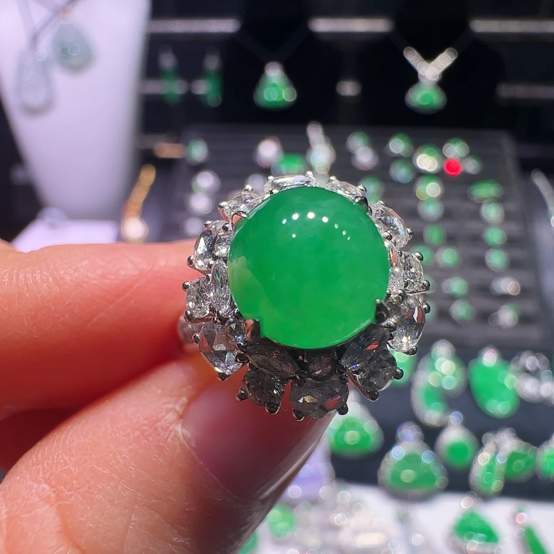 翡翠18K金镶嵌戒指戒指