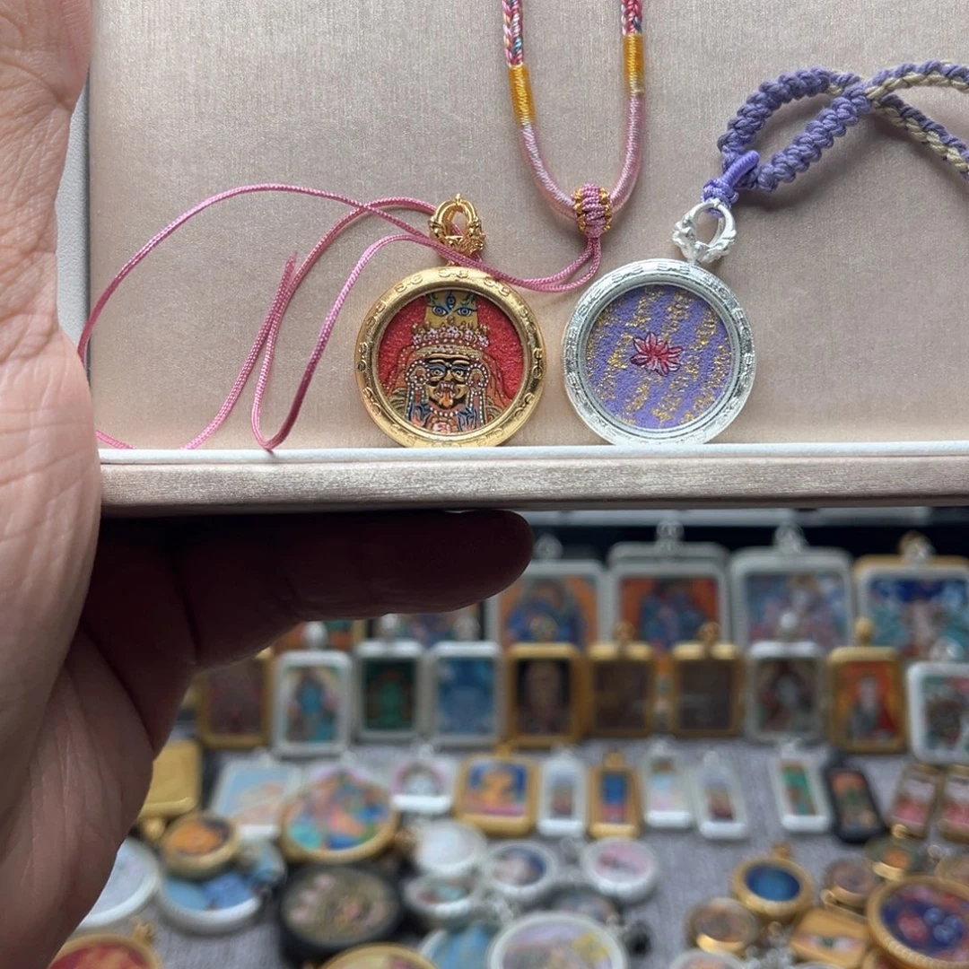 吊坠纯手绘扎基五条双面金色