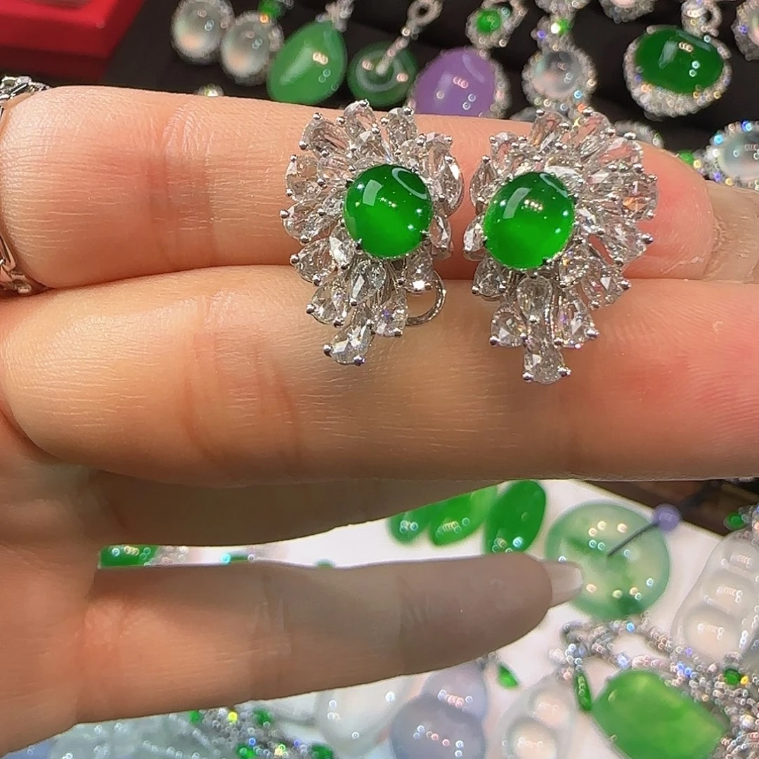 翡翠18K金镶嵌戒指