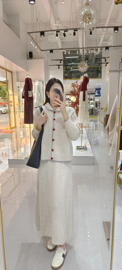 高品质秋冬上衣毛衣舒适百搭