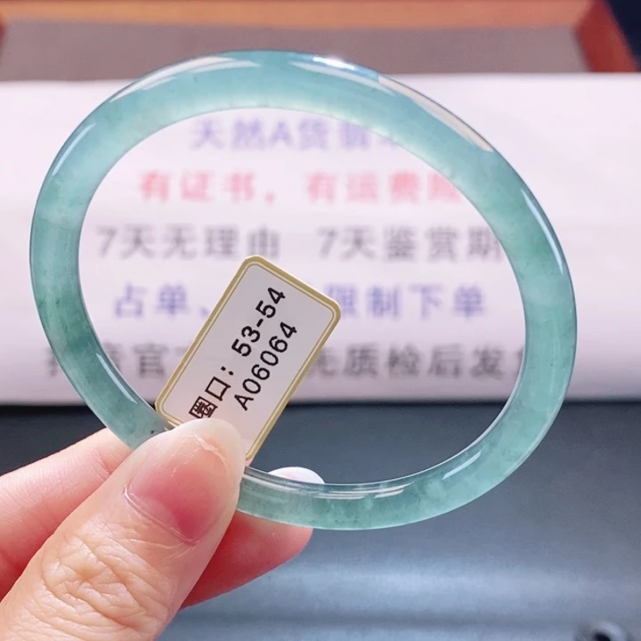 翡翠未镶嵌手镯翡翠手镯2