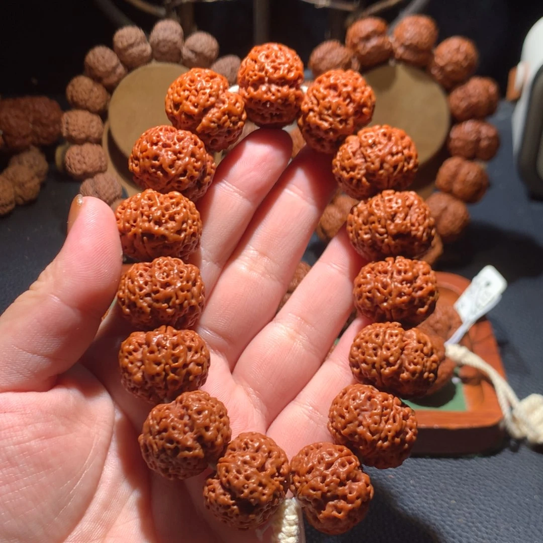 手串金刚菩提23+蜂王定制