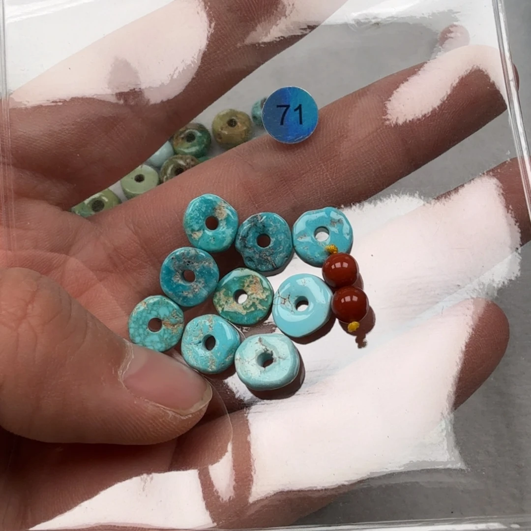 南红玛瑙未镶嵌珠宝奇石