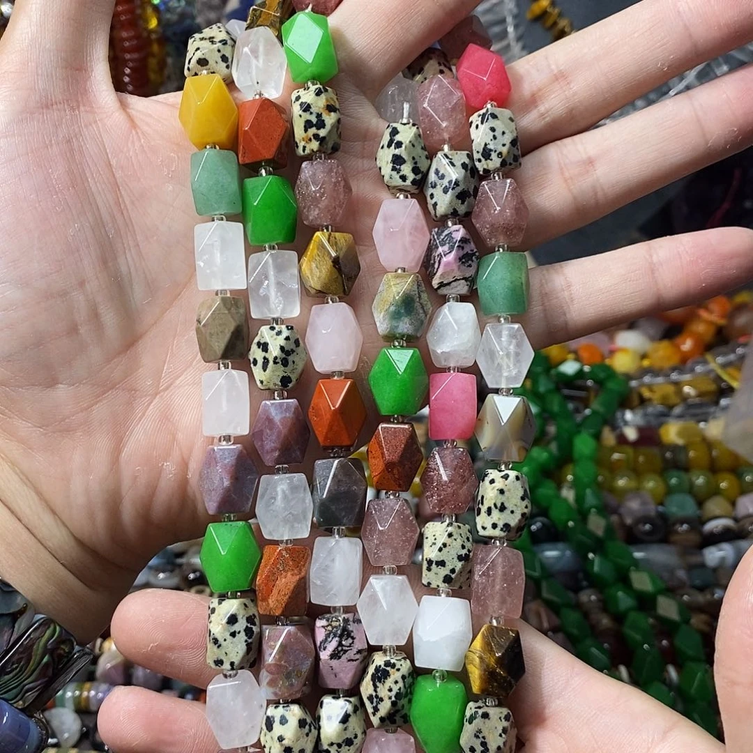 石英质玉未镶嵌，多宝切八角10×14mm，