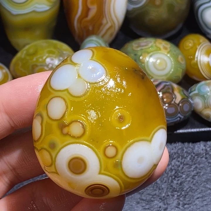 玛瑙/玉髓未镶嵌珠宝半成品38