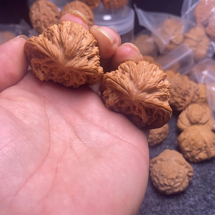 文玩核桃吊坠44全品蛇头