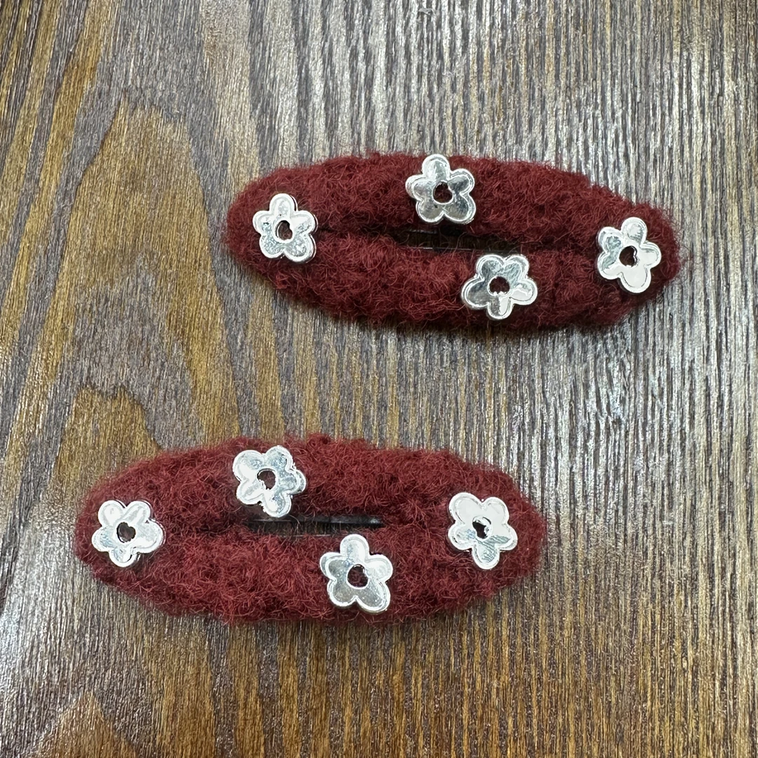 银色小花红色对夹