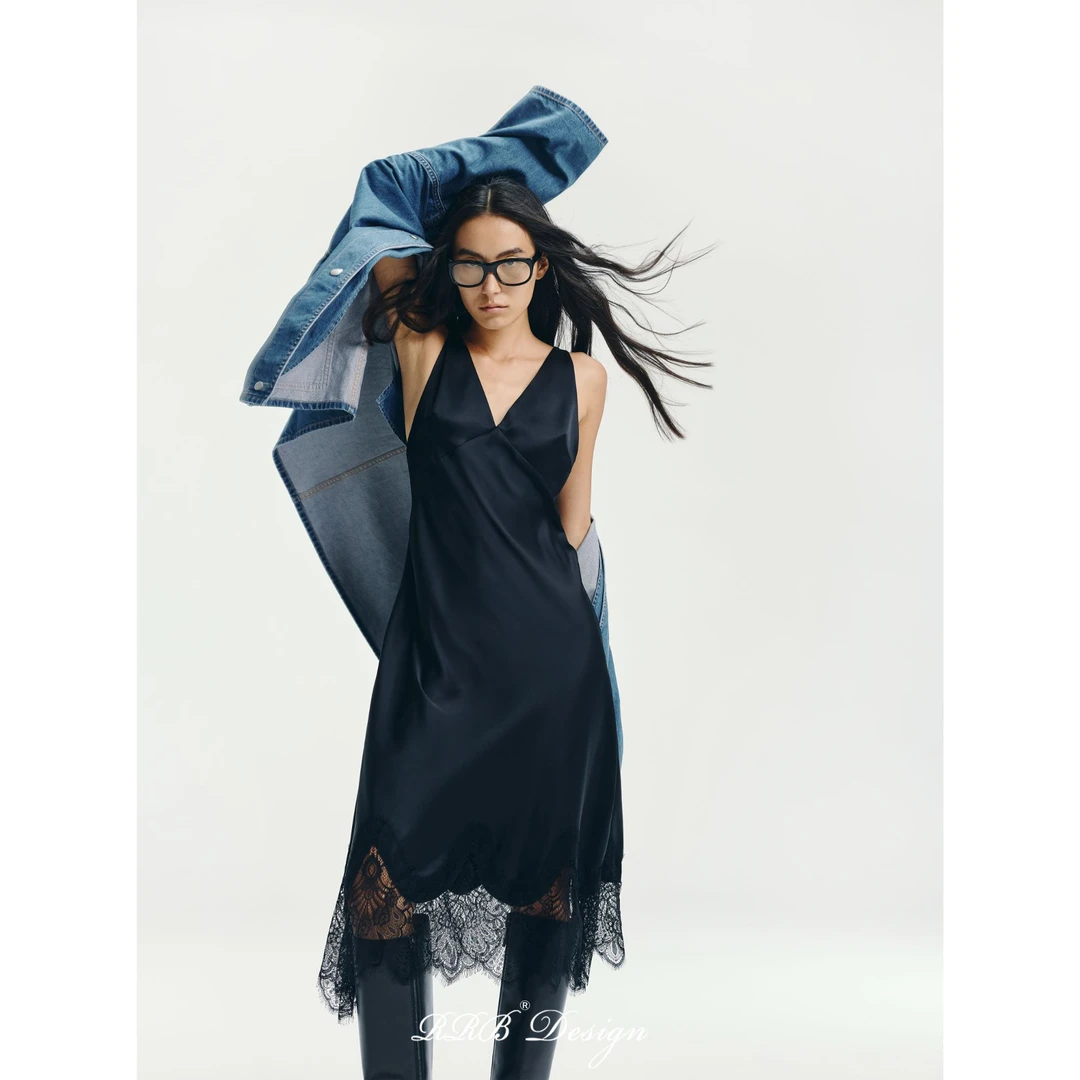 RRB Design 「复兴之旅」醋酸拼接蕾丝时髦宽松V领中长款吊带连衣裙