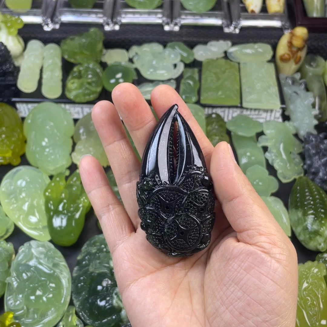 蛇纹石玉未镶嵌珠宝奇石