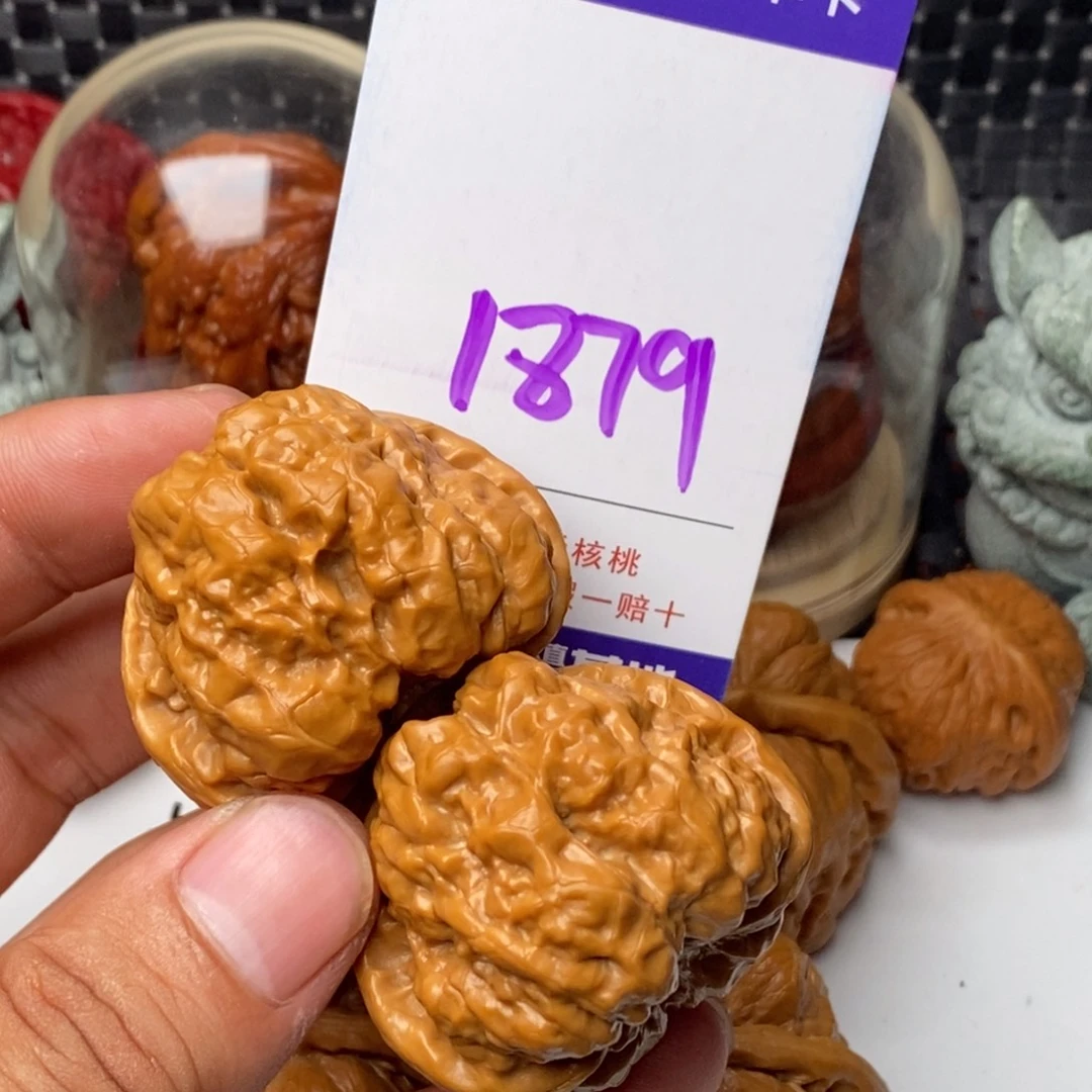 哥***到文玩核桃吊坠核桃