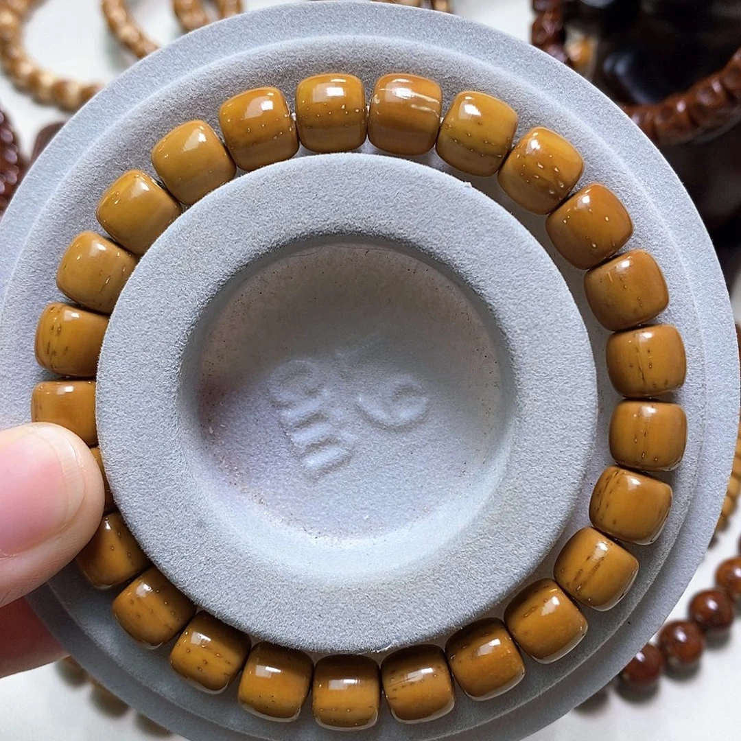 紫金鼠吊坠来****?紫金鼠福利老型手串