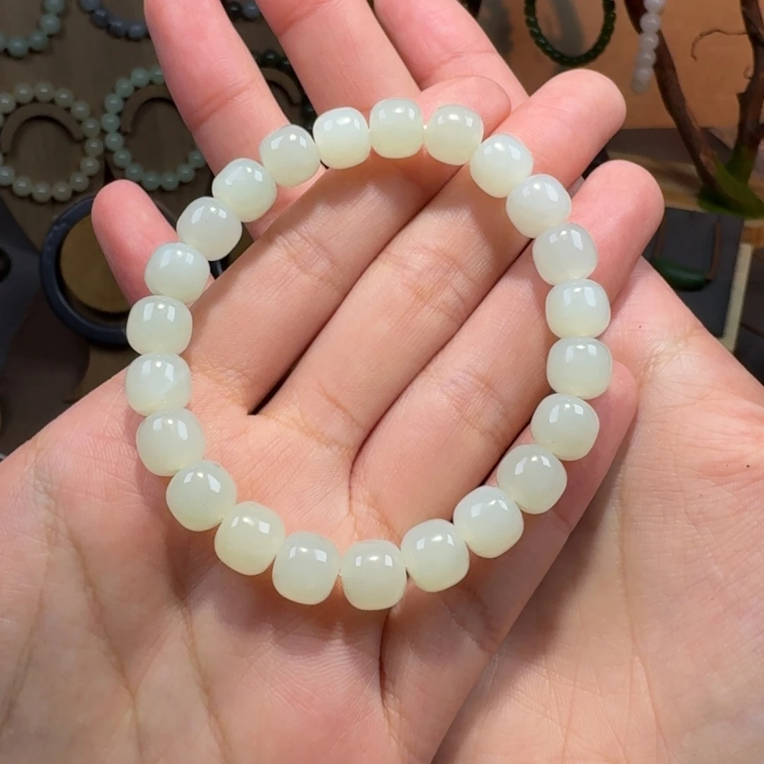 和田玉未镶嵌颈饰卡9且末白拍一发一