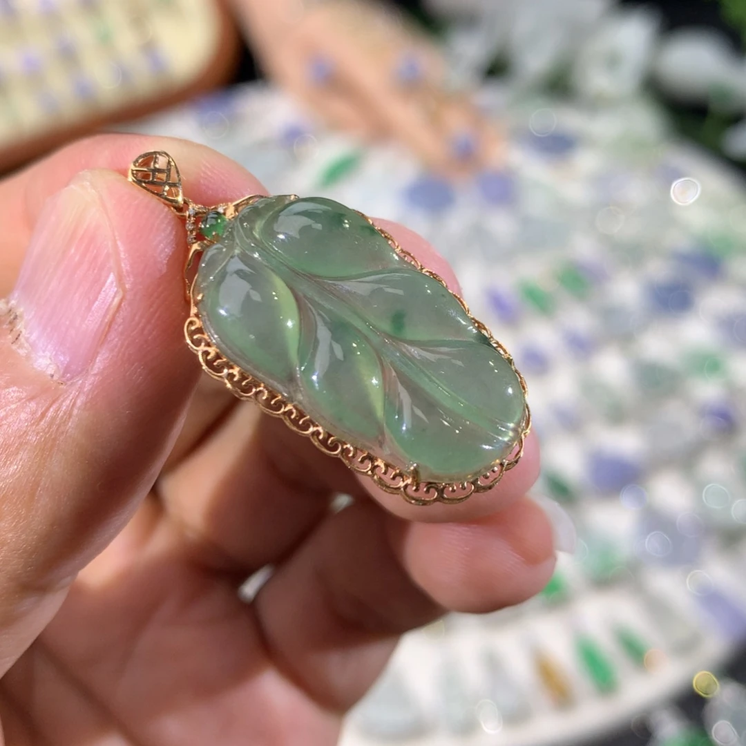 吊坠(不含链)18K金镶嵌翡翠