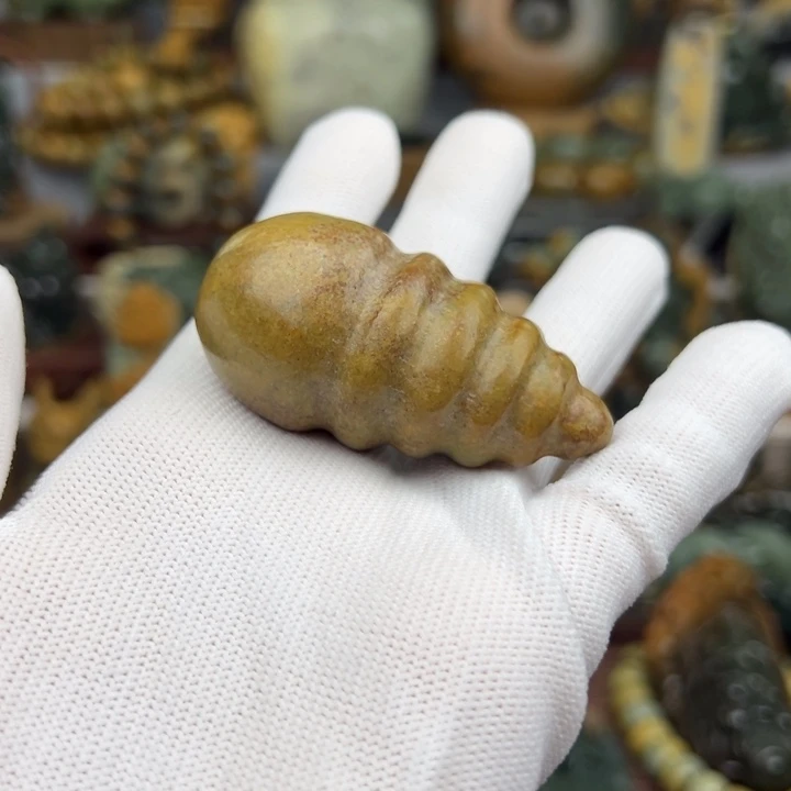 岫岩河磨玉（透闪石质玉）未镶嵌把件