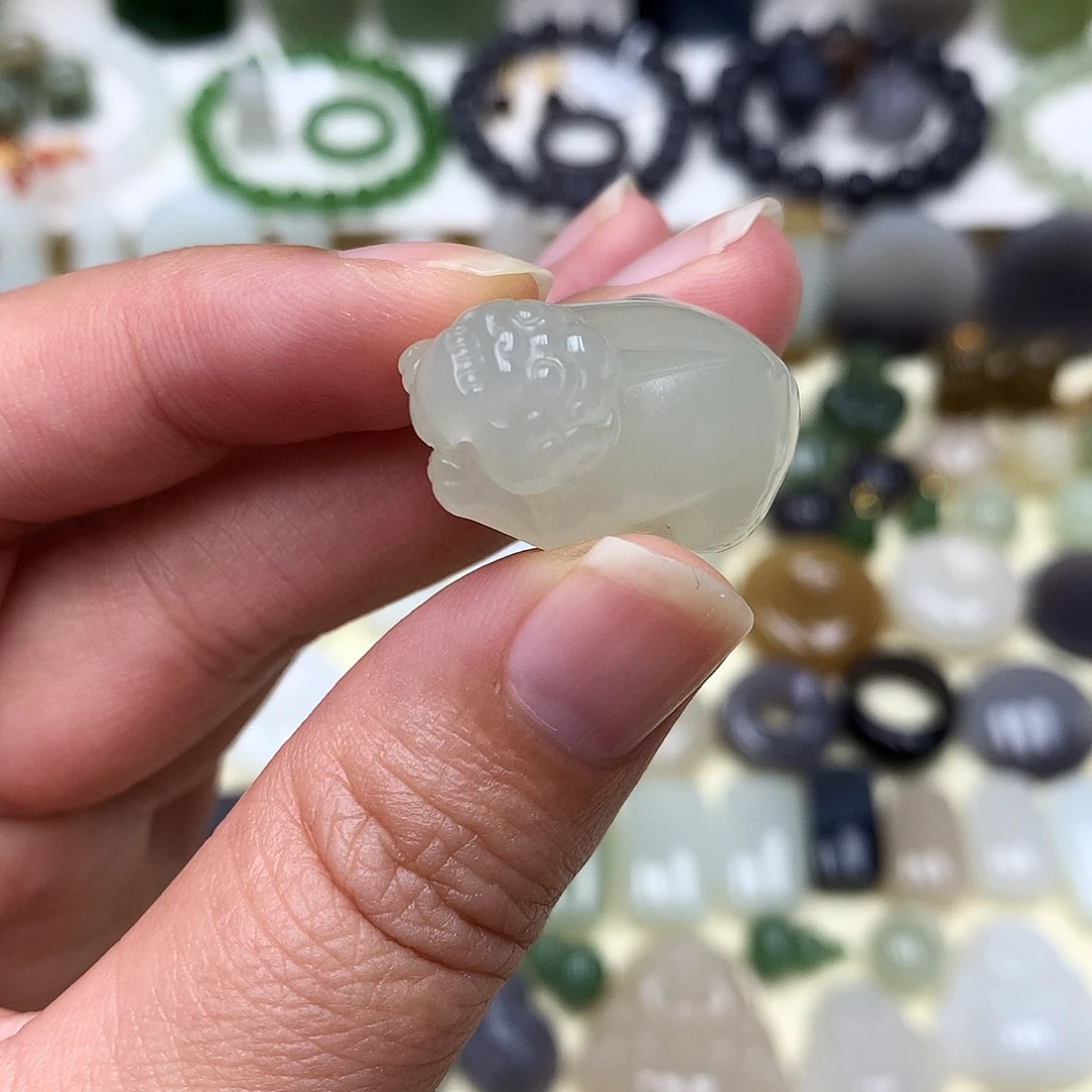 颈饰未镶嵌和田玉