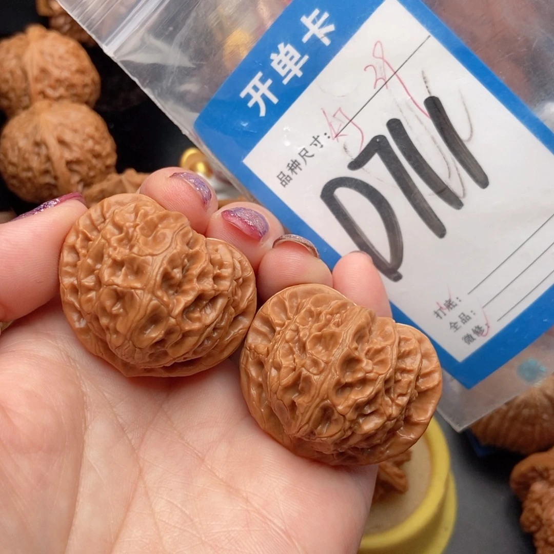 桃核吊坠核桃宫灯