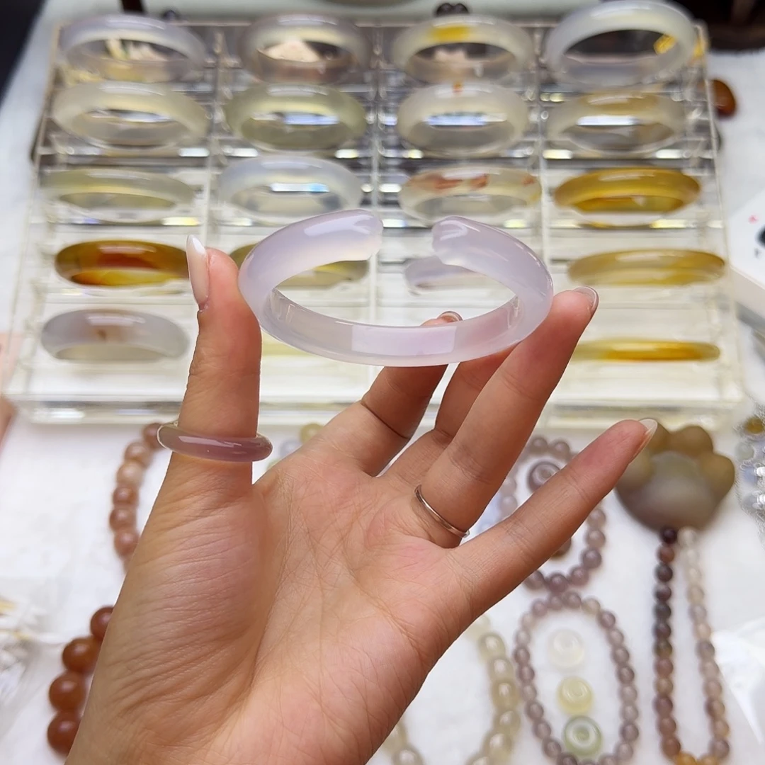 玛瑙/玉髓未镶嵌手镯