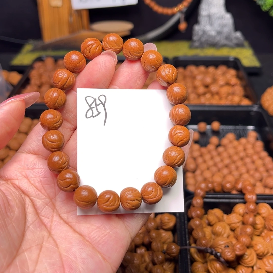 手串桃核玉龙脊10左右精品