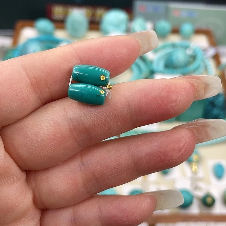 绿松石未镶嵌挂件