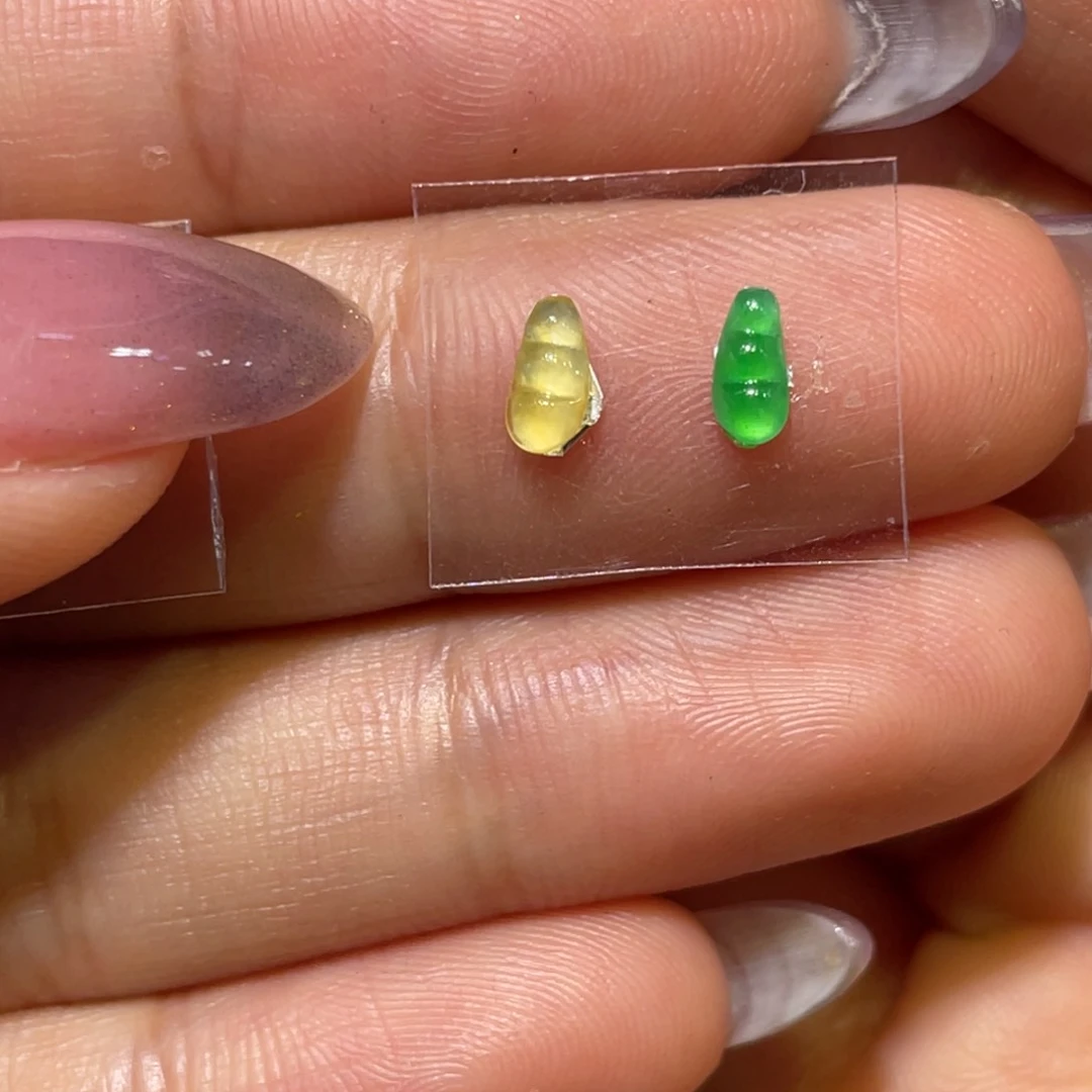 翡翠未镶嵌颈饰豆子