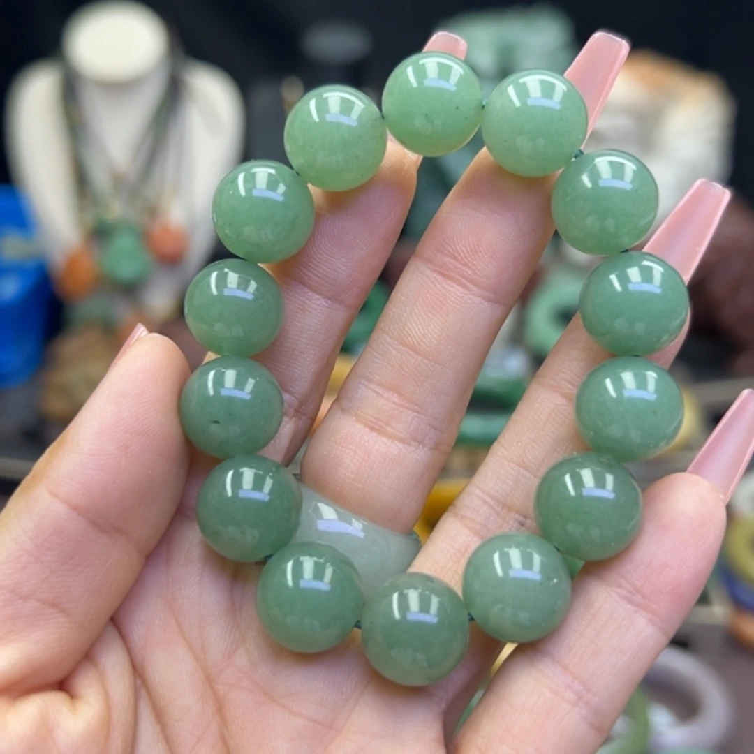 未镶嵌手镯石英岩玉