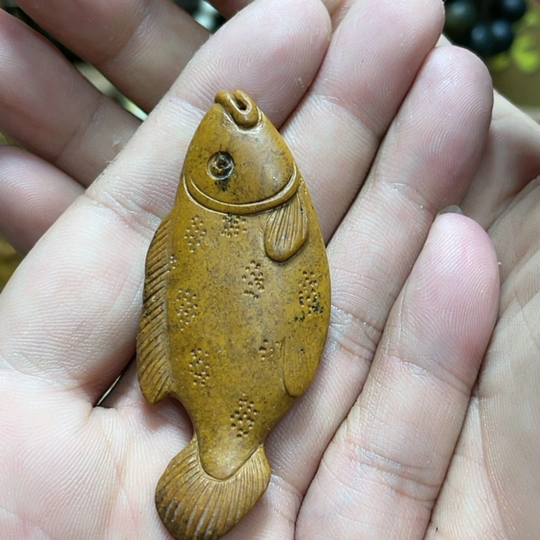 【闪购商品】未镶嵌岫岩河磨玉（透闪石质玉）把件