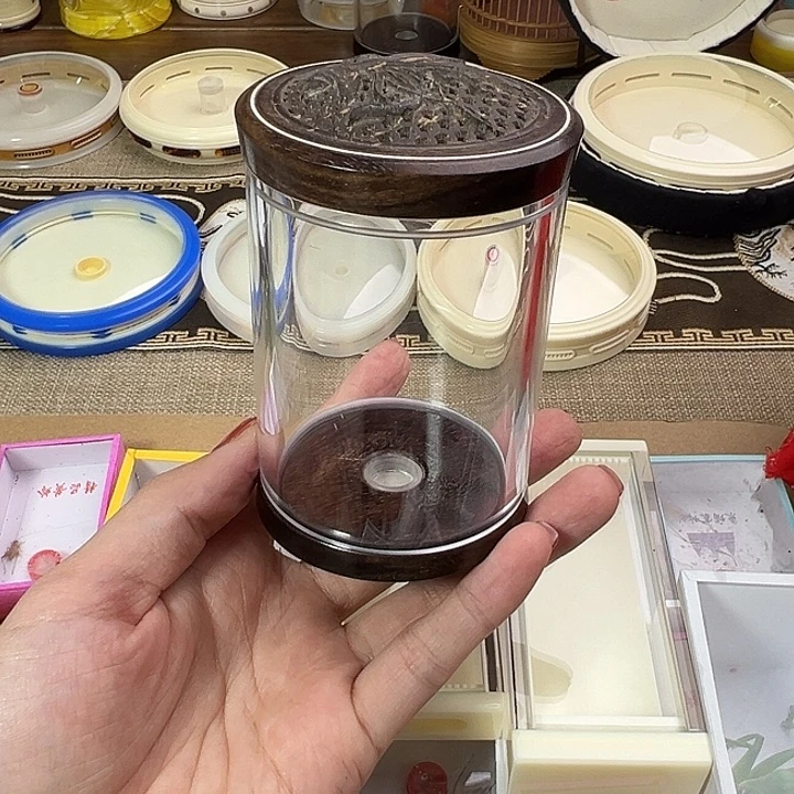 紫檀木蝈蝈罐子一个