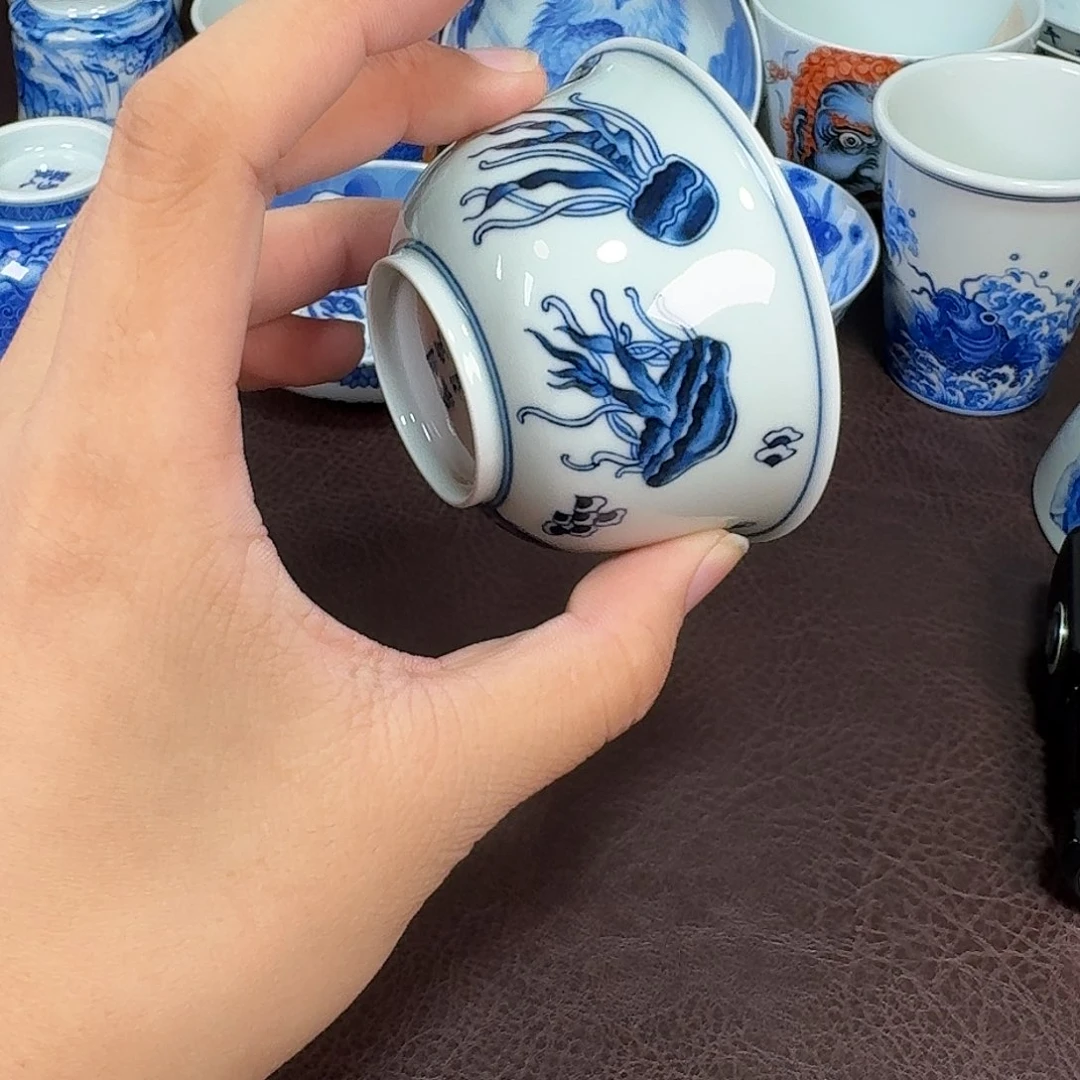 现代景德镇陶瓷杯
