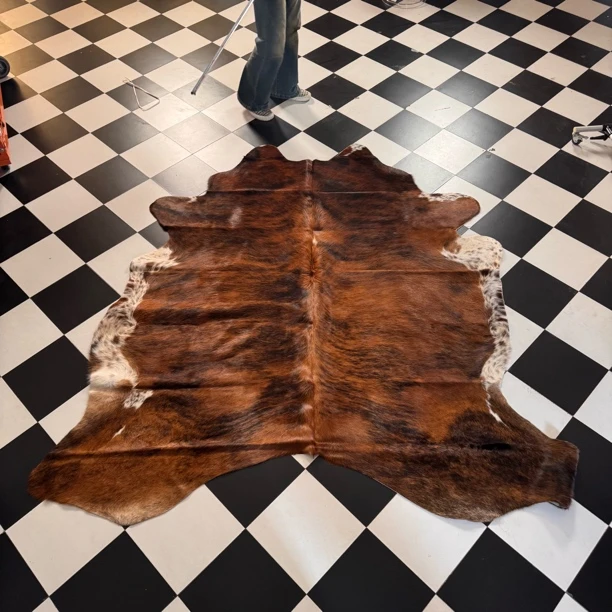 【本尼家】K2035 220*220cm专拍牛皮地毯家用轻奢