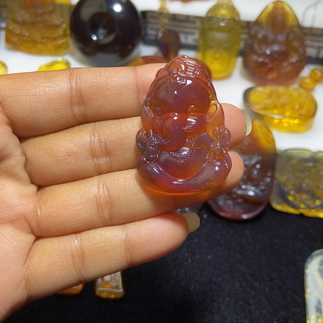 琥珀未镶嵌颈饰缅甸天然琥珀吊坠