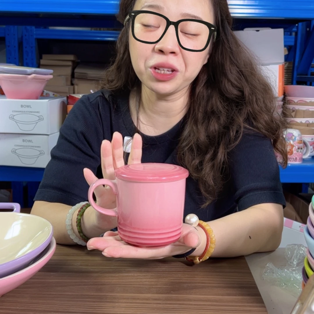 陶瓷粉色带盖bei子