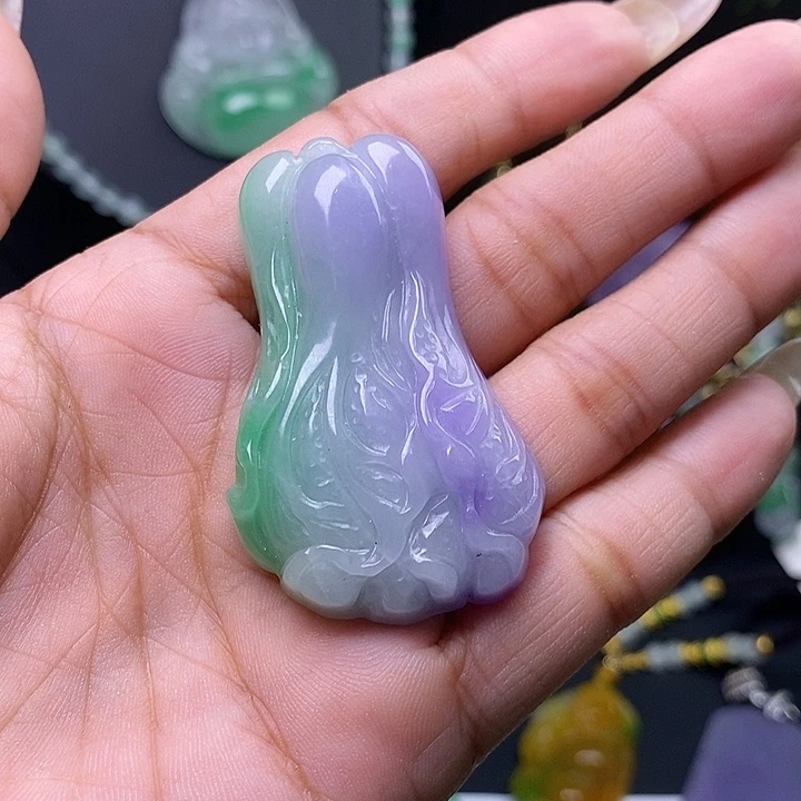 翡翠未镶嵌吊坠(赠链)