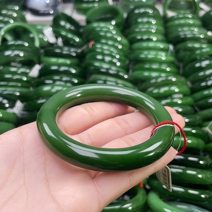 未镶嵌手镯和田玉（碧玉）