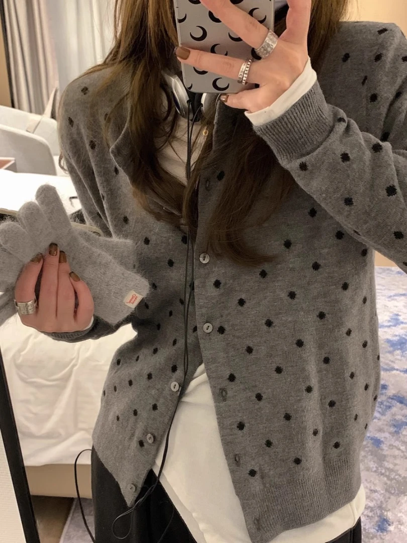 波点针织开衫女秋季2025新款叠穿设计感百搭显瘦长袖上衣慵懒外套