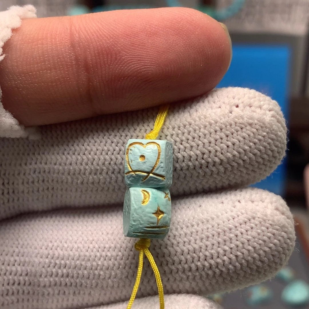 绿松石未镶嵌挂件