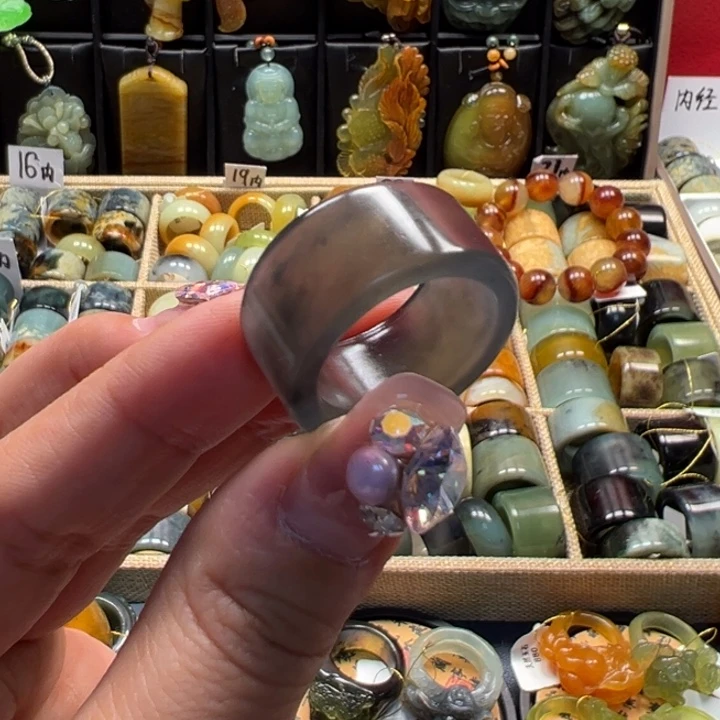 蛇纹石玉戒指未镶嵌内径19.
